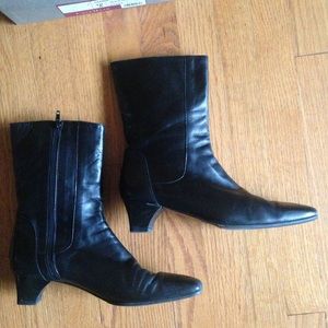 Cole Haan 10 B Black calf leather boots